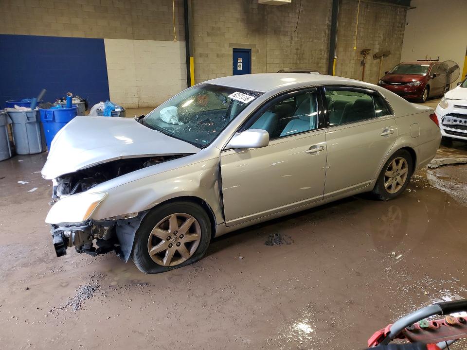2007 Toyota Avalon მანქანა იყიდება აუქციონზე, vin: 4T1BK36B27U231669, აუქციონის ნომერი: 62271316