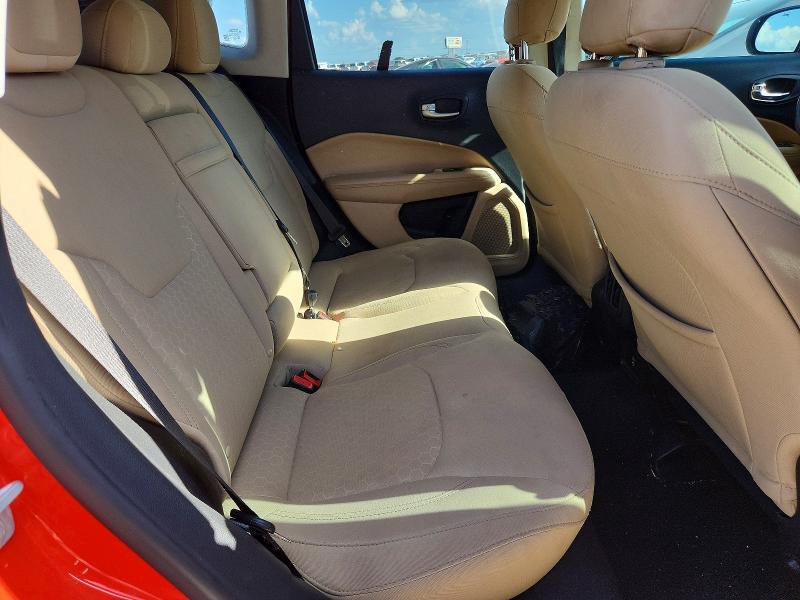 60492076 :رقم المزاد ، 3C4NJCAB2JT140026 vin ، 2018 Jeep Compass مزاد بيع