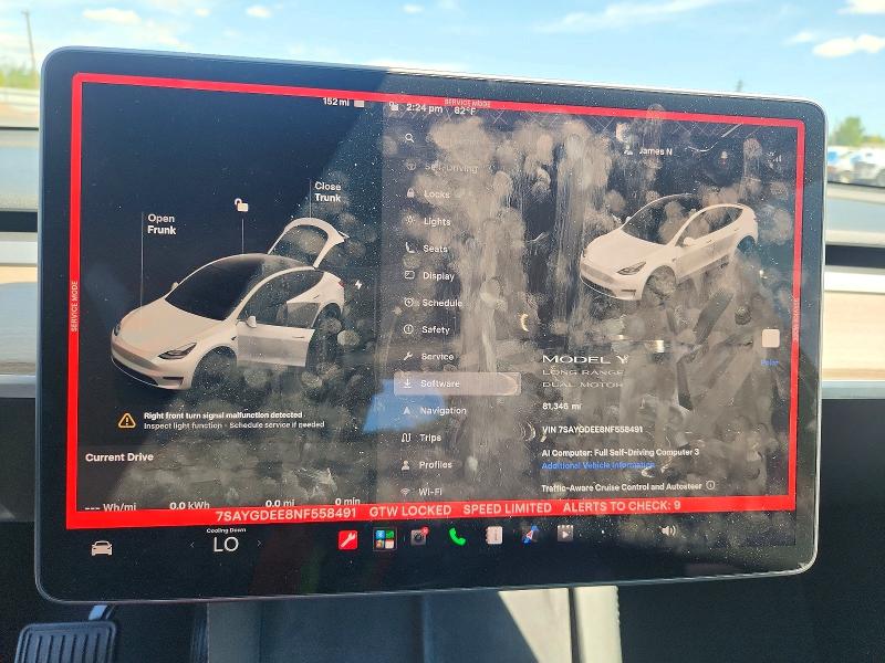 60512686 :رقم المزاد ، 7SAYGDEE8NF558491 vin ، 2022 Tesla Model Y مزاد بيع