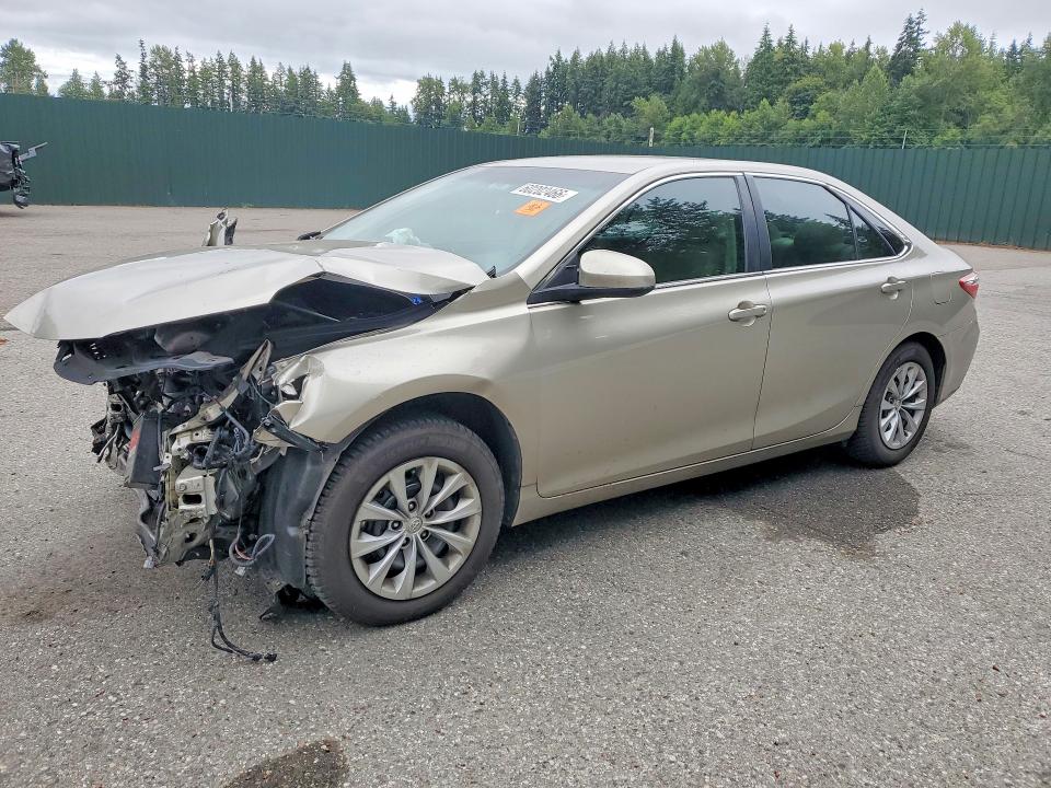 60202466 :رقم المزاد ، 4T4BF1FK8GR517377 vin ، 2016 Toyota Camry مزاد بيع