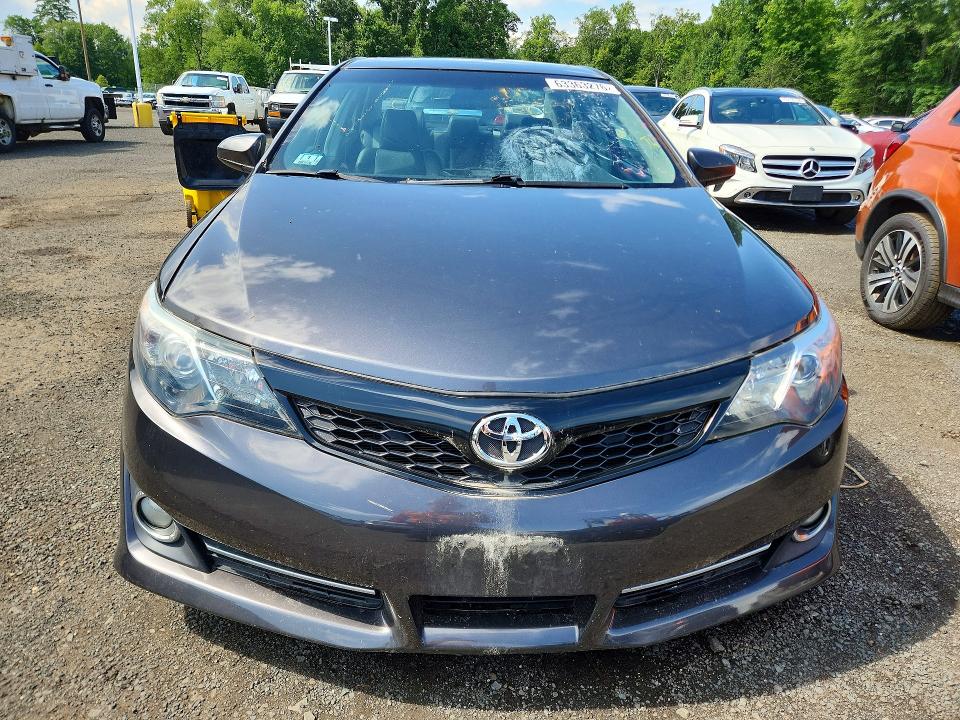 2014 Toyota Camry მანქანა იყიდება აუქციონზე, vin: 4T4BF1FK4ER338279, აუქციონის ნომერი: 63363276