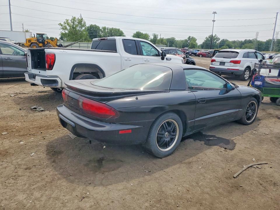 63389566 :رقم المزاد ، 2G2FS22S2R2206385 vin ، 1994 Pontiac Firebird مزاد بيع