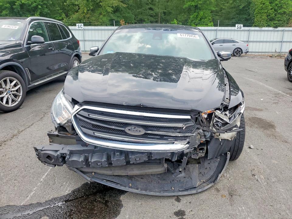 61779456 :رقم المزاد ، 1FAHP2F81HG117683 vin ، 2017 Ford Taurus مزاد بيع