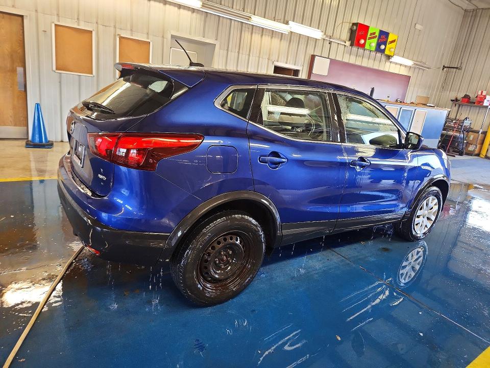 2018 Nissan Rogue Sport მანქანა იყიდება აუქციონზე, vin: JN1BJ1CR1JW250760, აუქციონის ნომერი: 60112596