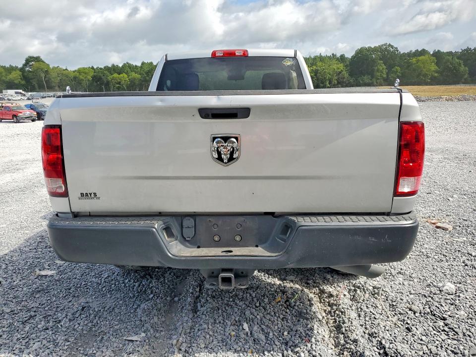 62401166 :رقم المزاد ، 3C6JR6AGXKG511293 vin ، 2019 Ram 1500 Classic مزاد بيع