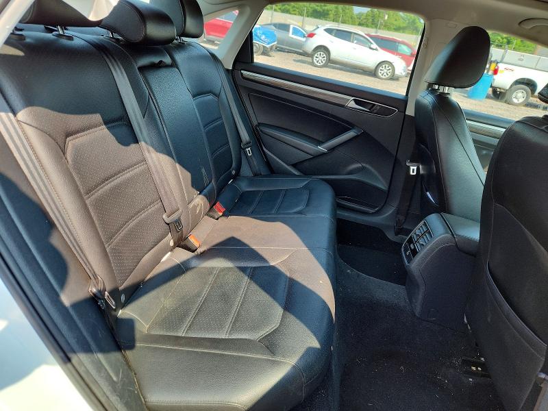 Продаж на аукціоні авто 2017 Volkswagen Passat, vin: 1VWBT7A3XHC028820, номер лоту: 62449196