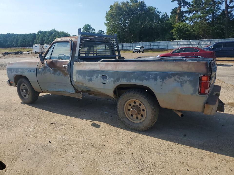 62885266 :رقم المزاد ، 1B7HD24T7FS715698 vin ، 1985 Dodge D-series مزاد بيع