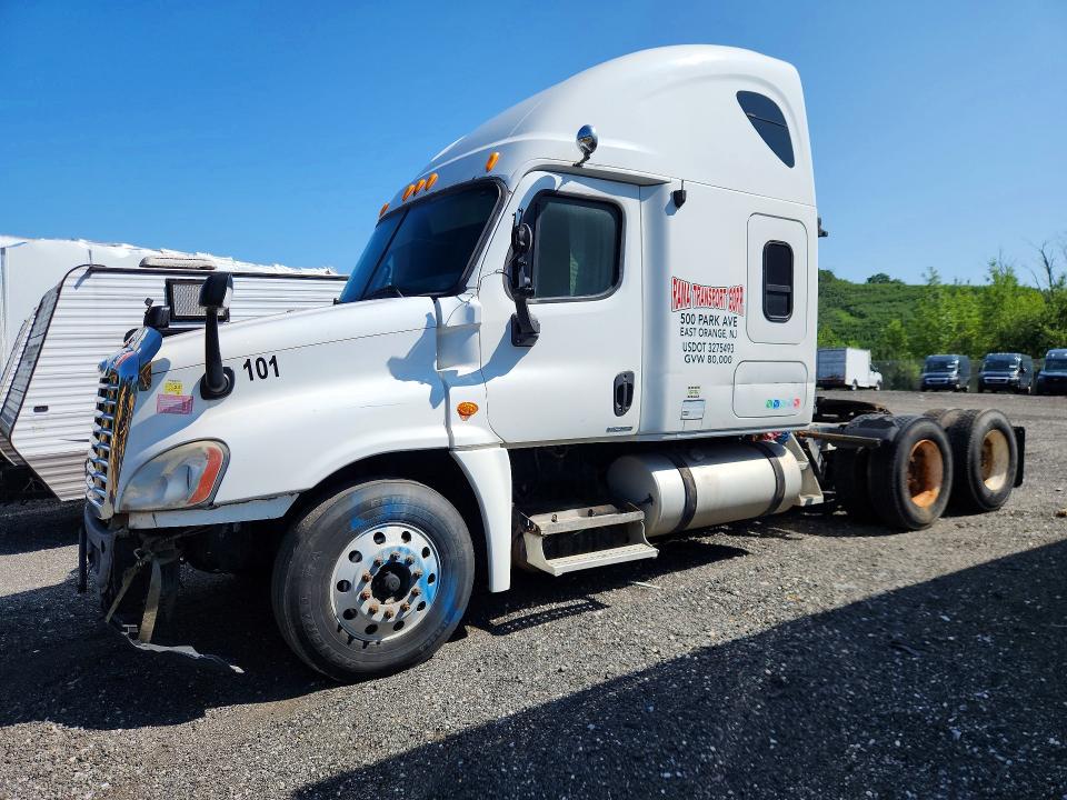 Продаж на аукціоні авто 2009 Freightliner Cascadia, vin: 1FUJGLCK89LAL0045, номер лоту: 61875836