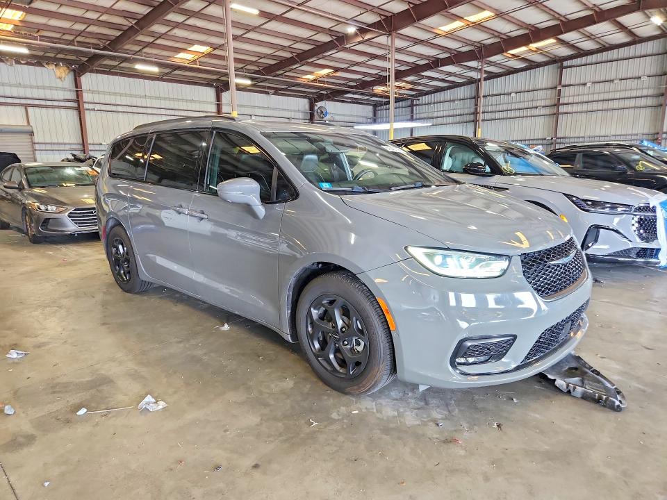 61545756 :رقم المزاد ، 2C4RC1S76MR507866 vin ، 2021 Chrysler Pacifica مزاد بيع