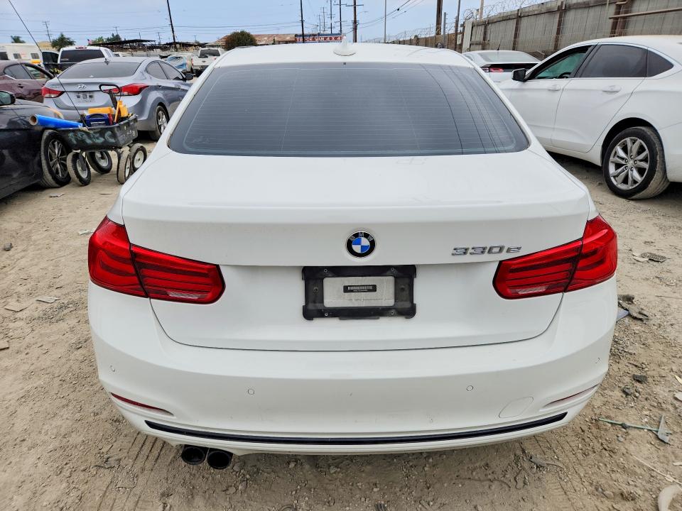 2017 Bmw 330e მანქანა იყიდება აუქციონზე, vin: WBA8E1C53HK480002, აუქციონის ნომერი: 62132876
