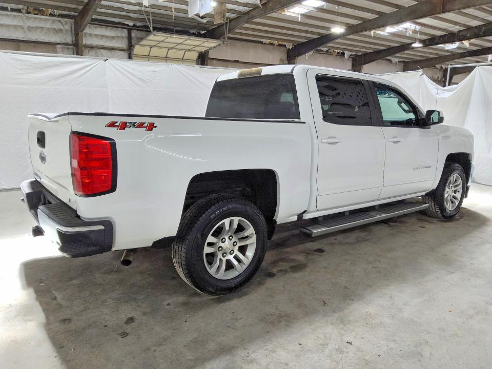 Продаж на аукціоні авто 2018 Chevrolet Silverado, vin: 3GCUKREC1JG329225, номер лоту: 60897806