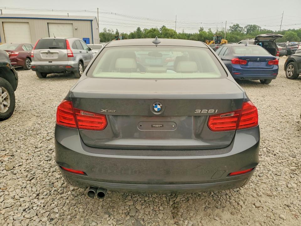 2013 Bmw 328 მანქანა იყიდება აუქციონზე, vin: WBA3B3C56DJ810665, აუქციონის ნომერი: 61414286