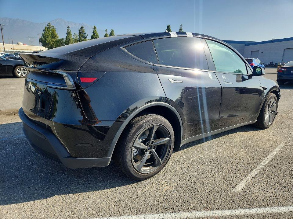 2026 Tesla Model Y მანქანა იყიდება აუქციონზე, vin: 7SAYGDEE0TF575296, აუქციონის ნომერი: 62887286