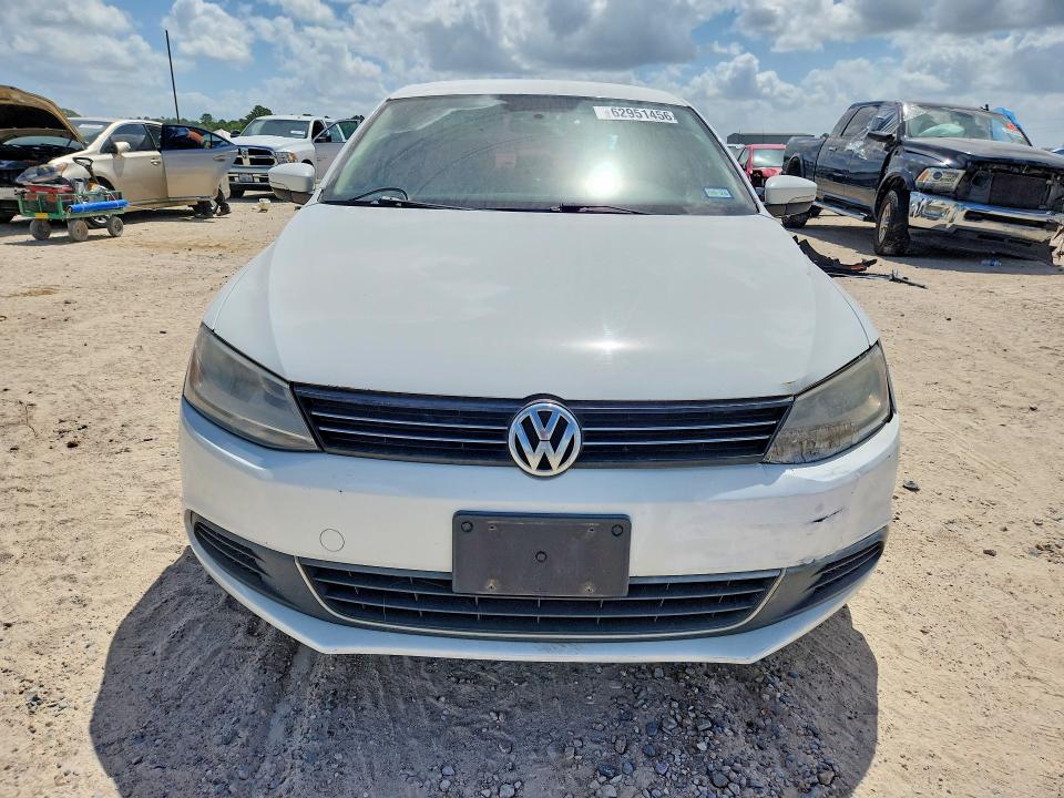 2014 Volkswagen Jetta მანქანა იყიდება აუქციონზე, vin: 3VWLL7AJ5EM416888, აუქციონის ნომერი: 62951456