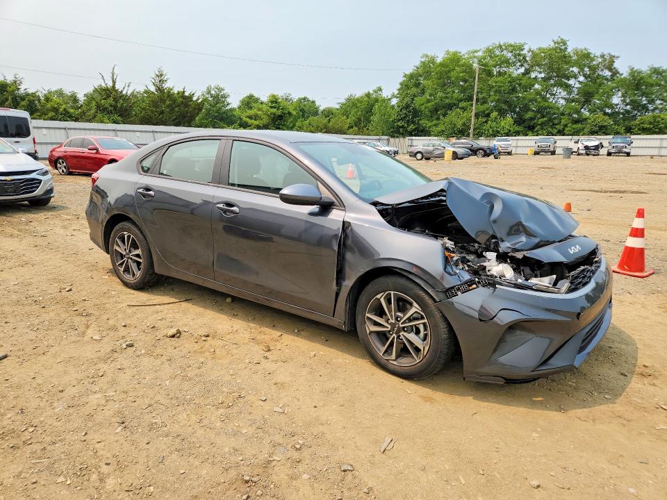 61239336 :رقم المزاد ، 3KPF24AD9PE504089 vin ، 2023 Kia Forte مزاد بيع
