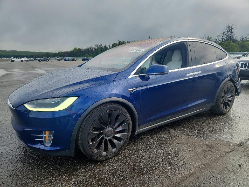 2017 Tesla Model X მანქანა იყიდება აუქციონზე, vin: 5YJXCBE40HF075999, აუქციონის ნომერი: 61919646