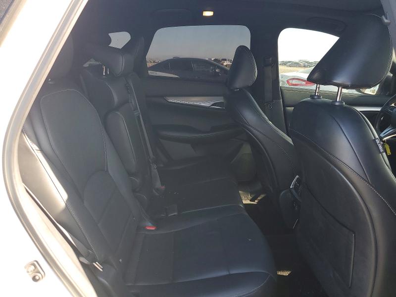 61307076 :رقم المزاد ، 3PCAJ5M38LF108956 vin ، 2020 Infiniti Qx50 مزاد بيع