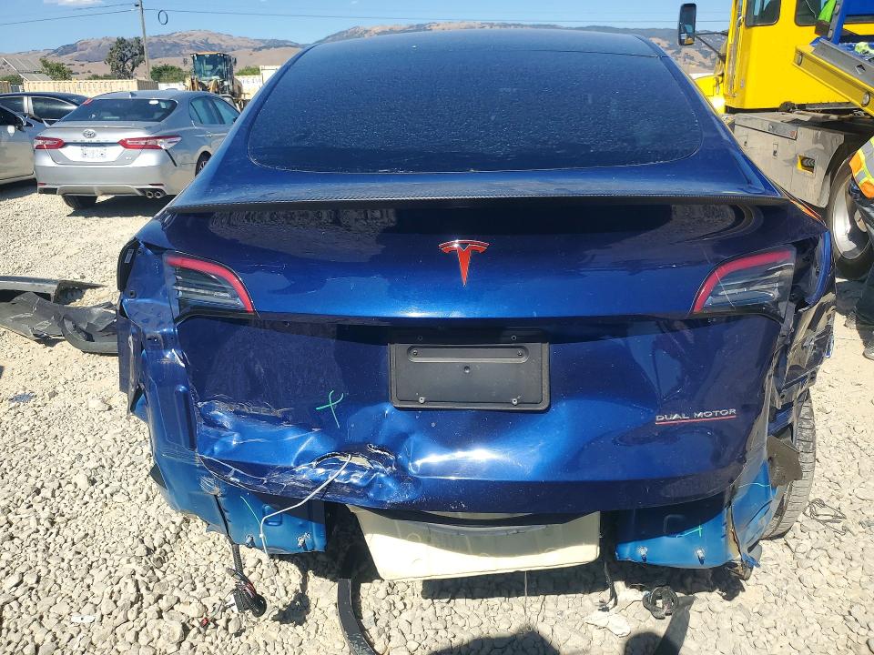 Продажа на аукционе авто 2022 Tesla Model Y, vin: 7SAYGDEF8NF348417, номер лота: 61220646