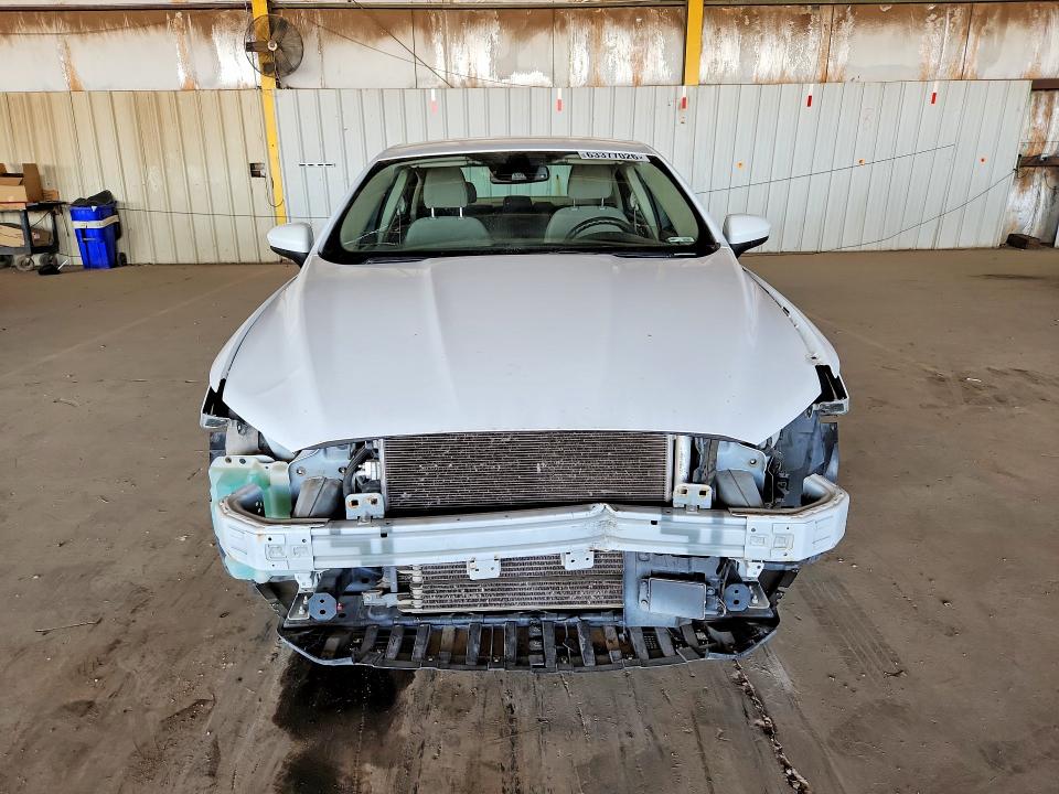 63377026 :رقم المزاد ، 3FA6P0LU3KR221993 vin ، 2019 Ford Fusion مزاد بيع