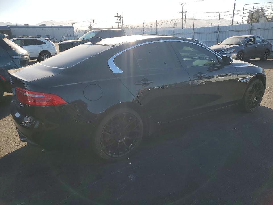 2017 Jaguar Xe მანქანა იყიდება აუქციონზე, vin: SAJAJ4BV8HCP14987, აუქციონის ნომერი: 62630826