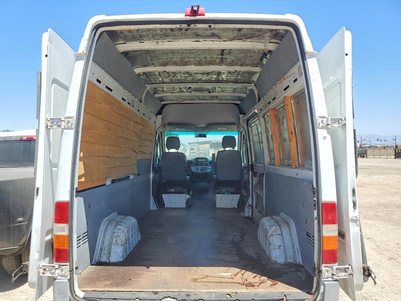 61578536 :رقم المزاد ، WD2PD644045610958 vin ، 2004 Dodge Sprinter مزاد بيع