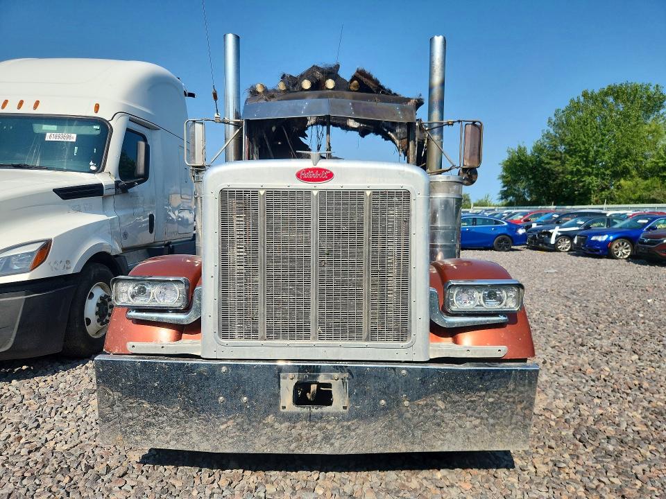 Aukcja sprzedaży 2000 Peterbilt 379, vin: 1XP5DU9X6YD470330, numer aukcji: 62318496