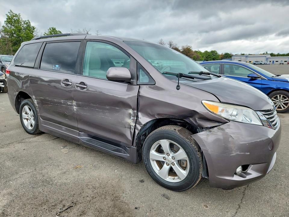 2013 Toyota Sienna მანქანა იყიდება აუქციონზე, vin: 5TDKK3DC3DS371908, აუქციონის ნომერი: 62880966
