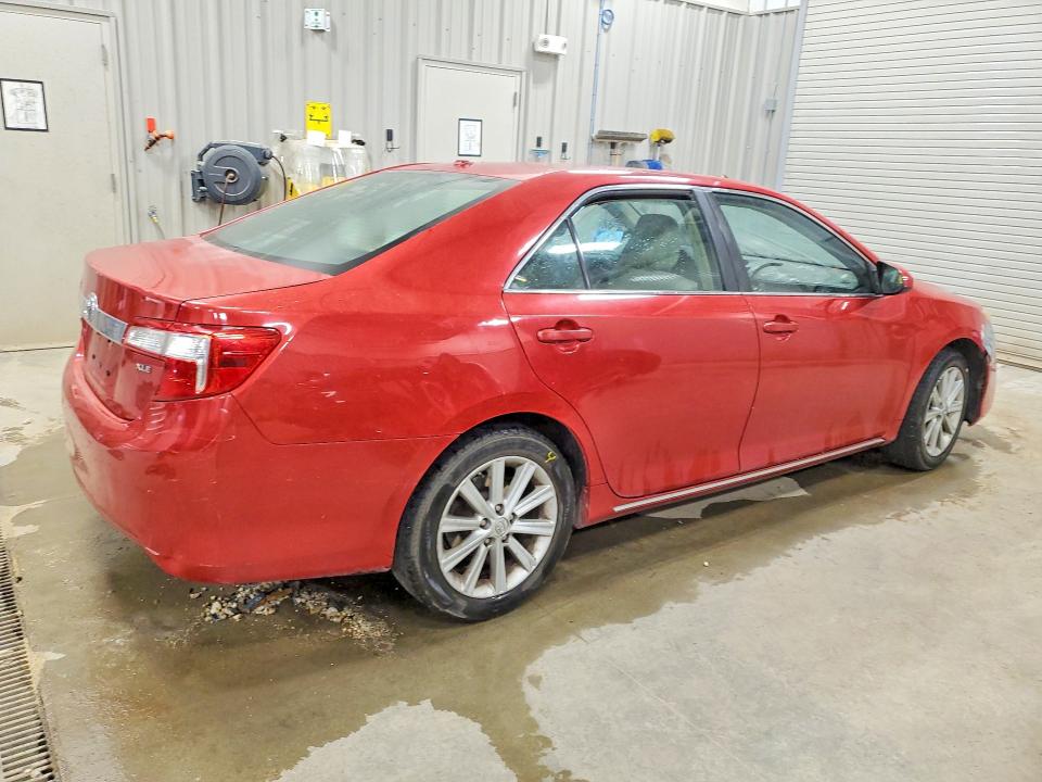 2014 Toyota Camry მანქანა იყიდება აუქციონზე, vin: 4T4BF1FKXER385526, აუქციონის ნომერი: 63600316