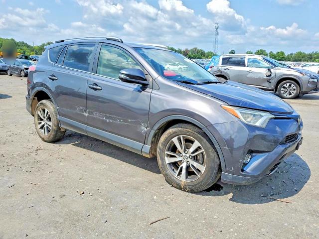 Aukcja sprzedaży 2017 Toyota Rav4, vin: JTMRFREV4HJ136717, numer aukcji: 62993536