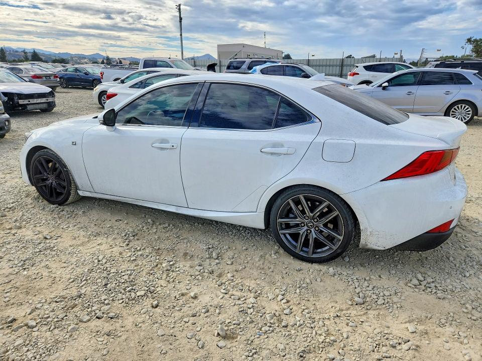 62106056 :رقم المزاد ، JTHGA1D21L5105438 vin ، 2020 Lexus Is مزاد بيع