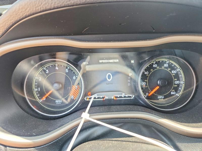 61811006 :رقم المزاد ، 1C4PJMDS8FW527966 vin ، 2015 Jeep Cherokee مزاد بيع