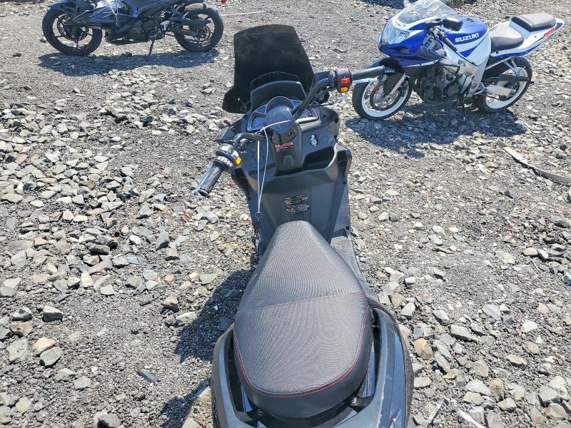 59603876 :رقم المزاد ، H0DTAEFW2SX112701 vin ، 2025 Genuine Scooter Co. Scooter مزاد بيع