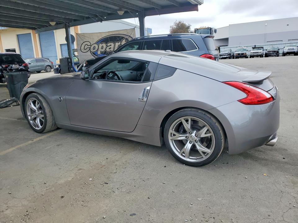 60202056 :رقم المزاد ، JN1AZ4EH6AM500032 vin ، 2010 Nissan 370z مزاد بيع