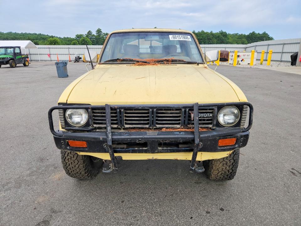 60151906 :رقم المزاد ، RN4701394 vin ، 1979 Toyota Truck مزاد بيع