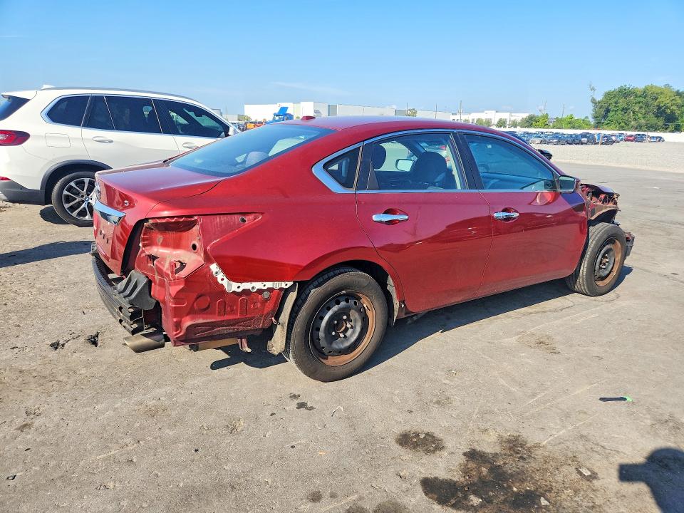 2015 Nissan Altima მანქანა იყიდება აუქციონზე, vin: 1N4AL3AP5FC260450, აუქციონის ნომერი: 59648726