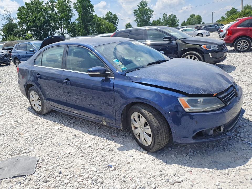 60464716 :رقم المزاد ، 3VWDP7AJ3DM218219 vin ، 2013 Volkswagen Jetta مزاد بيع