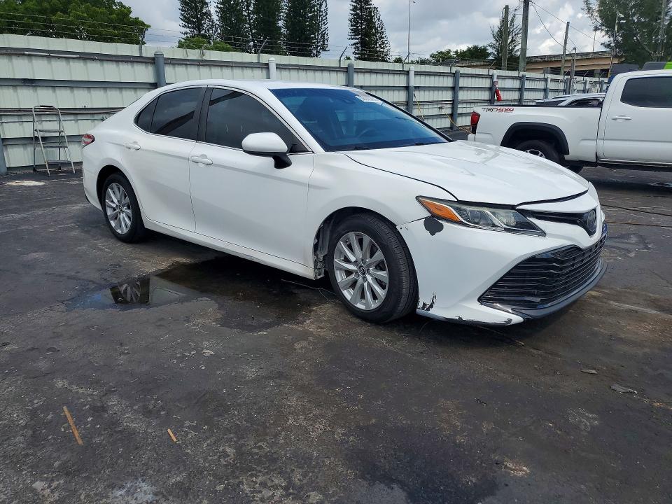 Продаж на аукціоні авто 2018 Toyota Camry, vin: 4T1B11HK9JU036261, номер лоту: 59149726