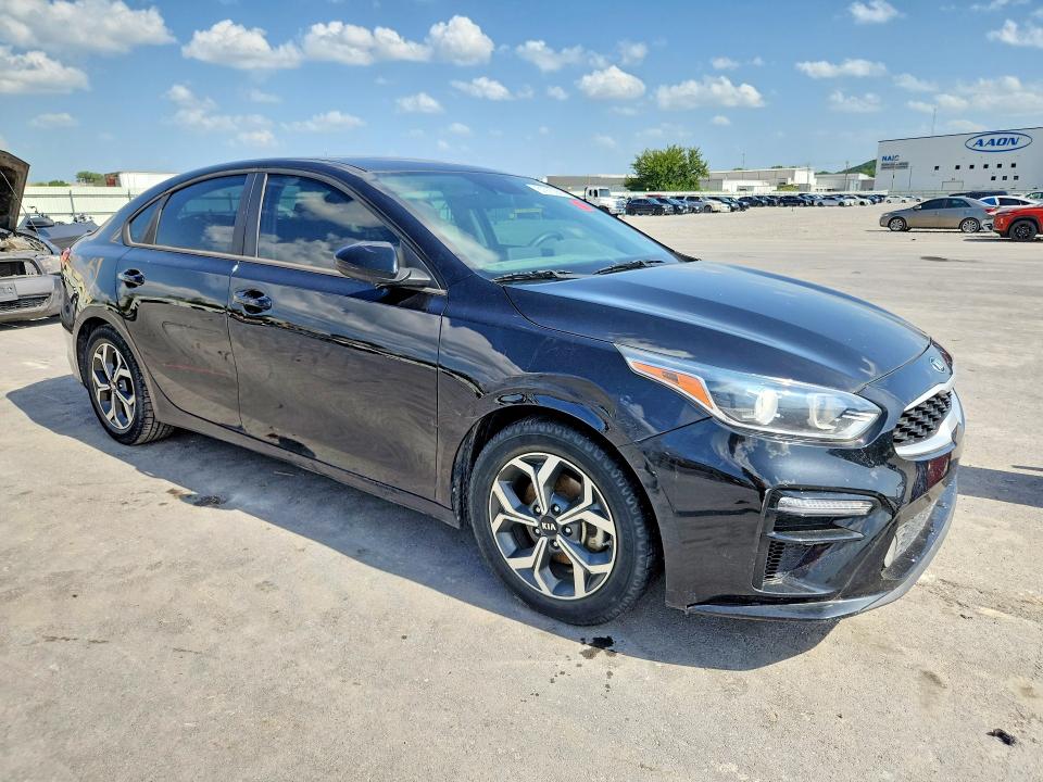 2021 Kia Forte მანქანა იყიდება აუქციონზე, vin: 3KPF24AD7ME270644, აუქციონის ნომერი: 61973356