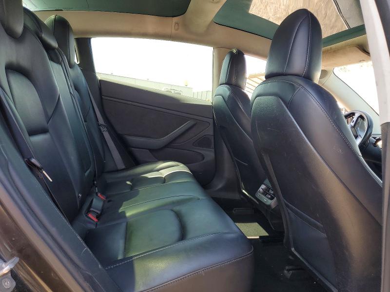 63427166 :رقم المزاد ، 5YJ3E1EA4JF034385 vin ، 2018 Tesla Model 3 مزاد بيع