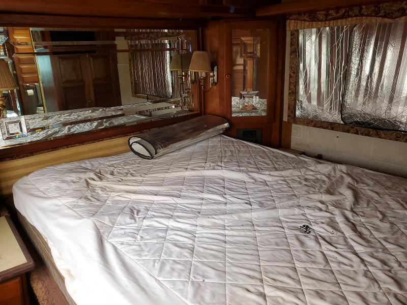 62427486 :رقم المزاد ، 1RF120610R1011028 vin ، 1994 Roadmaster Rail Executive Signature مزاد بيع