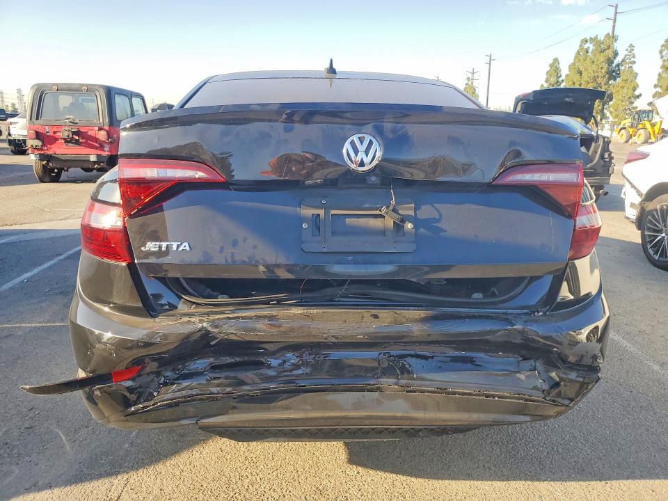 61189596 :رقم المزاد ، 3VWCB7BU5LM035051 vin ، 2020 Volkswagen Jetta مزاد بيع