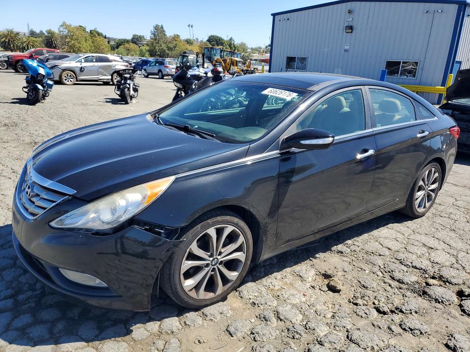 60626176 :رقم المزاد ، 5NPEC4AB7DH805507 vin ، 2013 Hyundai Sonata مزاد بيع