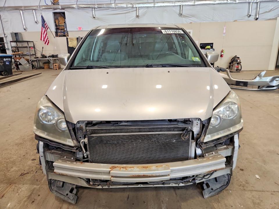 61710856 :رقم المزاد ، 5FNRL38727B415110 vin ، 2007 Honda Odyssey مزاد بيع
