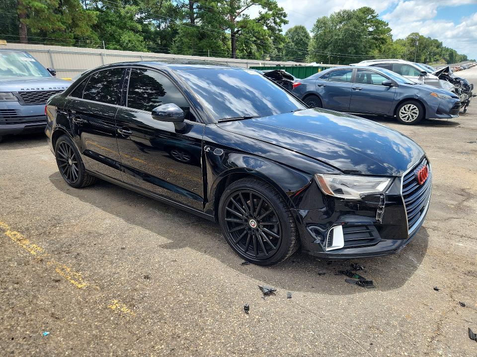 2018 Audi A3 მანქანა იყიდება აუქციონზე, vin: WAUAUGFF2J1036486, აუქციონის ნომერი: 61881896