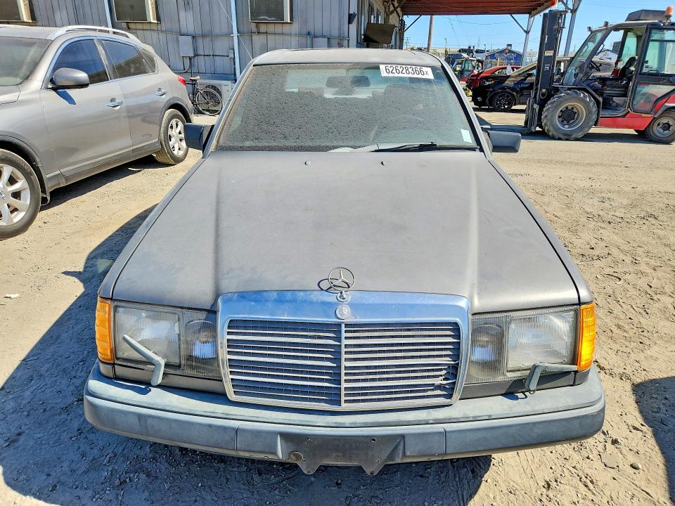 Продажа на аукционе авто 1989 Mercedes-benz 300, vin: WDBEA30D6KA878020, номер лота: 62628366