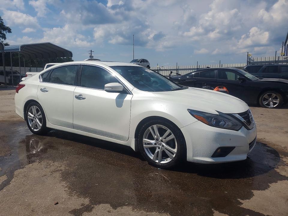 Продажа на аукционе авто 2016 Nissan Altima, vin: 1N4BL3AP5GC163402, номер лота: 61156466