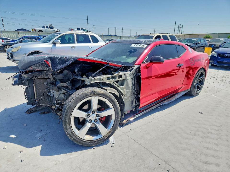 62139066 :رقم المزاد ، 1G1FB1RS8J0127135 vin ، 2018 Chevrolet Camaro مزاد بيع