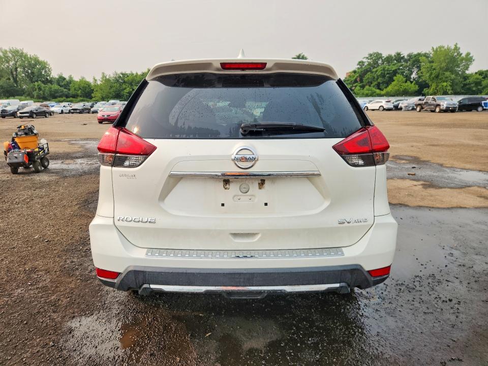 60868046 :رقم المزاد ، 5N1AT2MV8HC844791 vin ، 2017 Nissan Rogue مزاد بيع