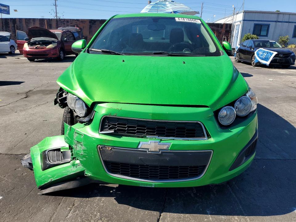 2015 Chevrolet Sonic მანქანა იყიდება აუქციონზე, vin: 1G1JC5SH6F4147106, აუქციონის ნომერი: 61818866