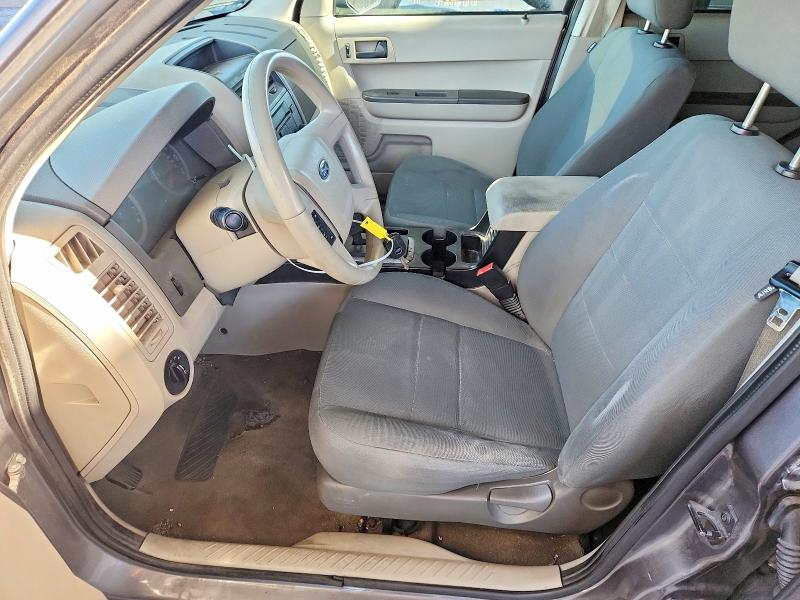 60629116 :رقم المزاد ، 1FMCU0C70AKC82958 vin ، 2010 Ford Escape مزاد بيع